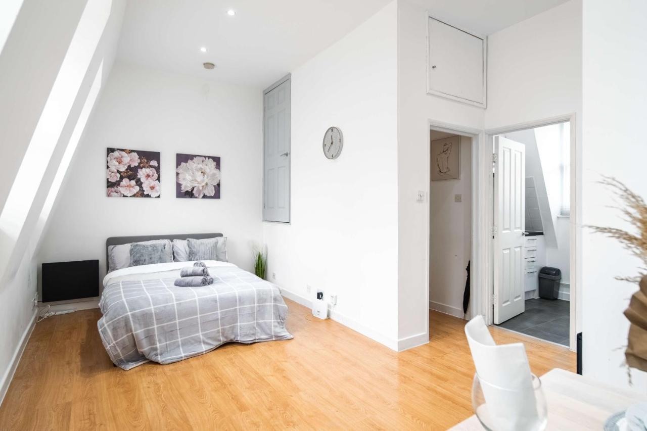 لندن Livestay-Fabulous One Bed Apartments On Covent Garden المظهر الخارجي الصورة